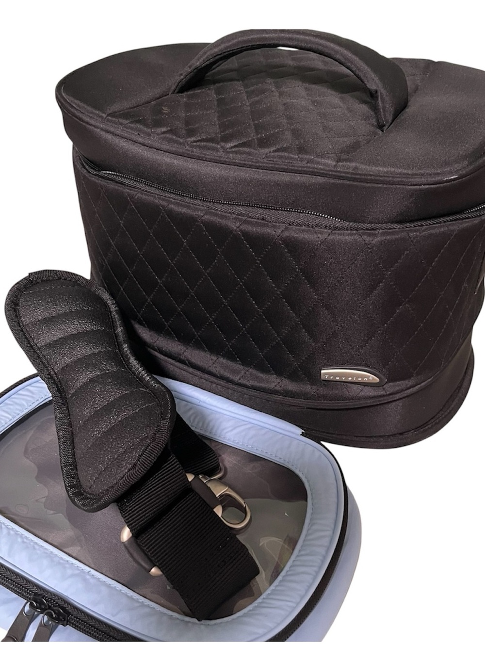 Travelon Black Quilted microfiber cosmetic travel bag Top Handle and mirror